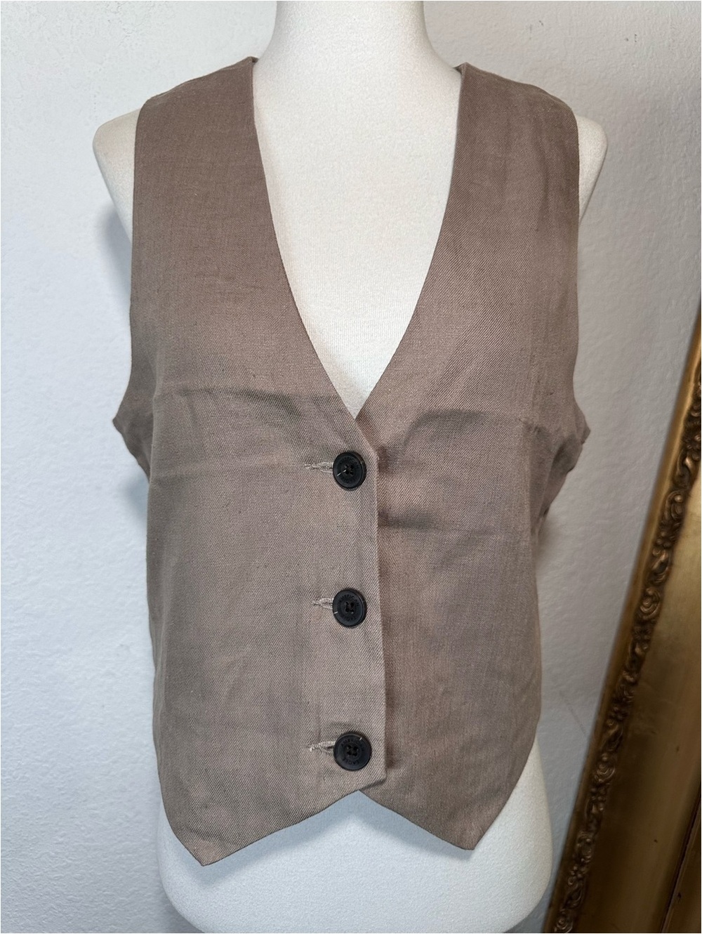 NWT American Eagle Outfitters Linen Blend Button Front Vest Size Small $49.95